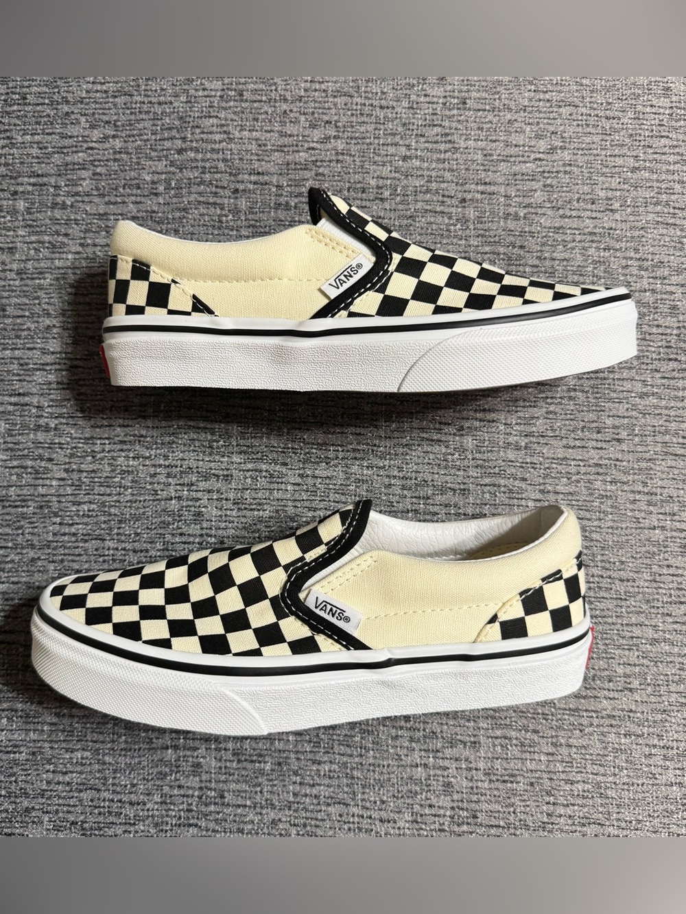 Vans Classic Slip Ons for Kids - Picture 3 of 13